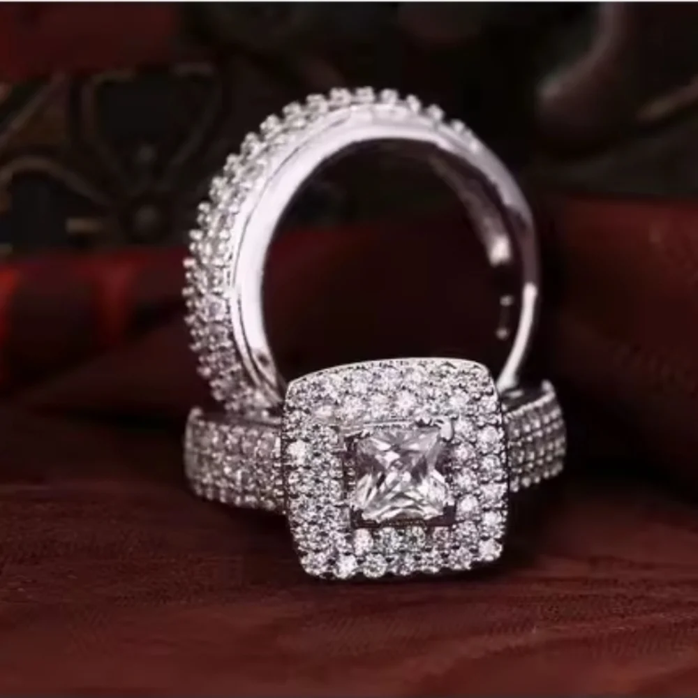 Silver Halo Ring Set